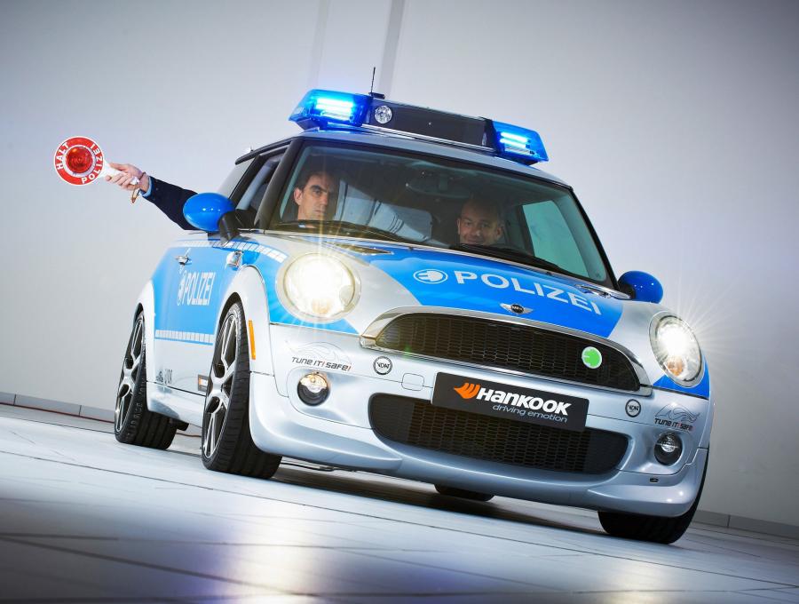  Mini E Police Car by AC Schnitzer 2010 года  (фото 7 из 10)